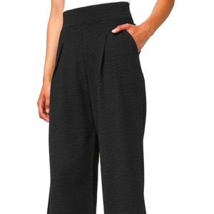 Lululemon Can You Feel The Pleat Crop in Black